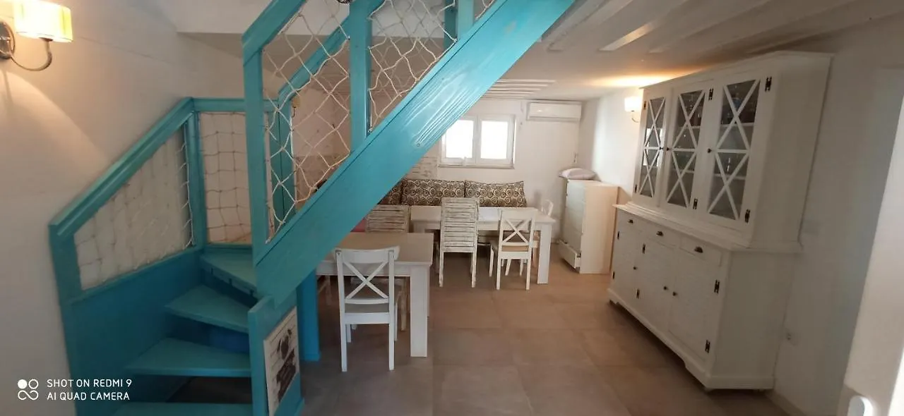 Holiday Homes Mare Premantura